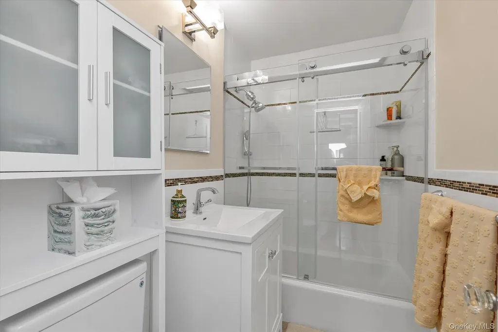 370 W Broadway Long Beach NY 11561