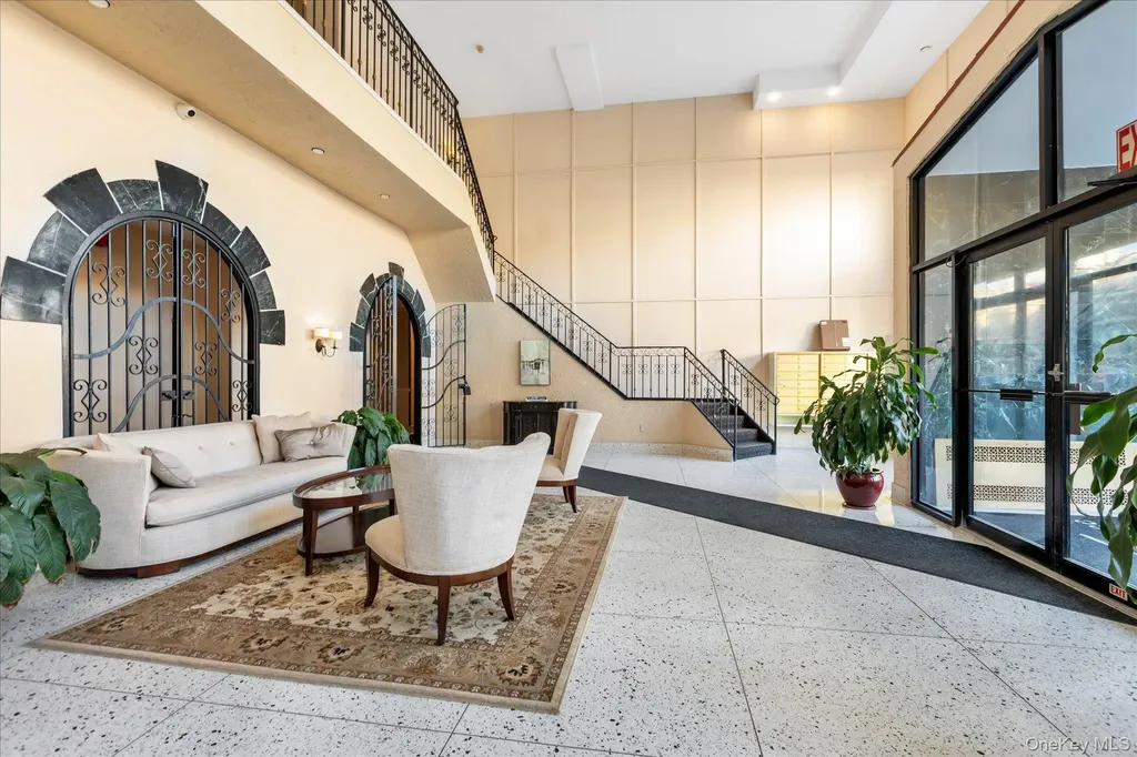 370 W Broadway Long Beach NY 11561