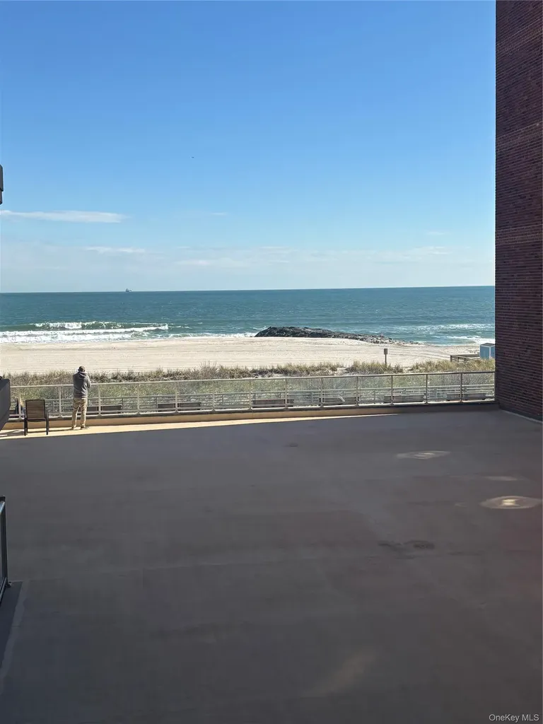 370 W Broadway Long Beach NY 11561