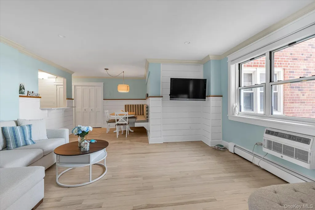 370 W Broadway Long Beach NY 11561