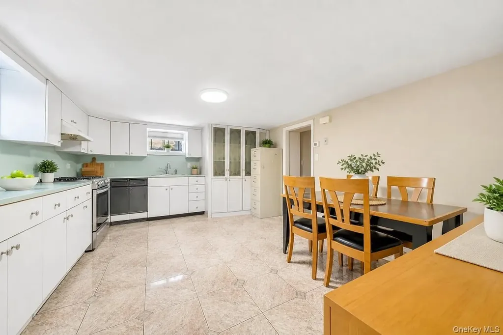 1859 W 4th Street Brooklyn NY 11223