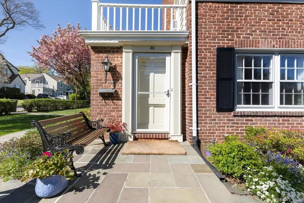 35 Gordon Place Scarsdale NY 10583