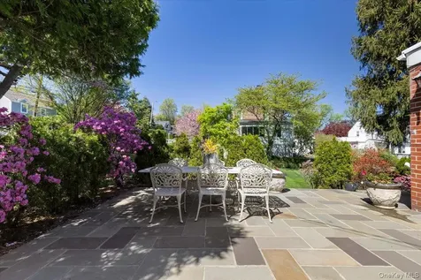 35 Gordon Place Scarsdale NY 10583