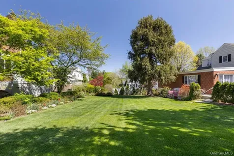 35 Gordon Place Scarsdale NY 10583
