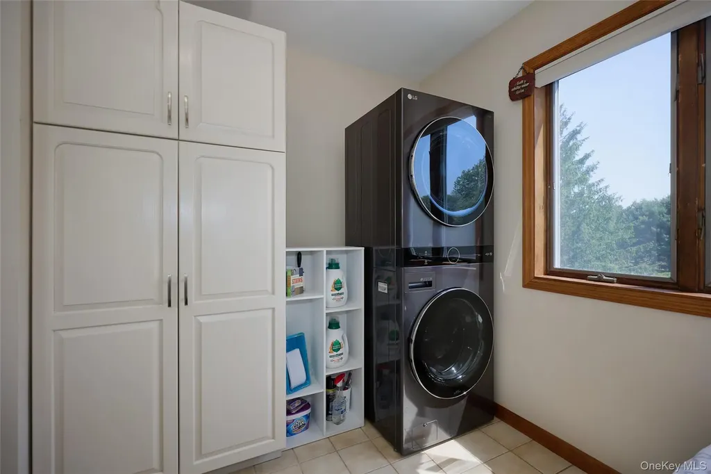 125 Smith Road Pleasant Valley NY 12569