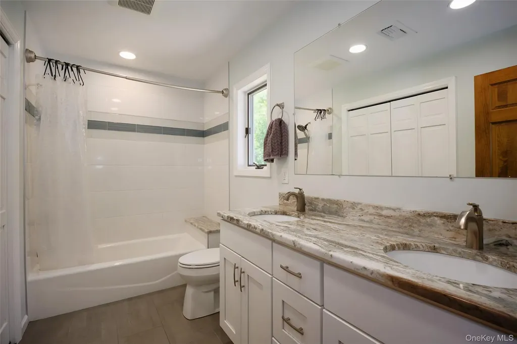 125 Smith Road Pleasant Valley NY 12569