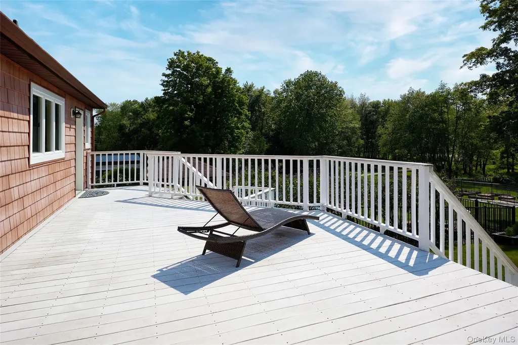 125 Smith Road Pleasant Valley NY 12569