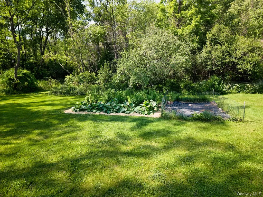125 Smith Road Pleasant Valley NY 12569