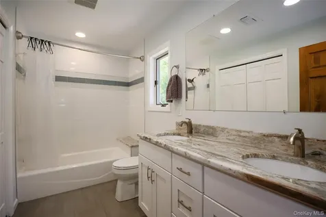 125 Smith Road Pleasant Valley NY 12569
