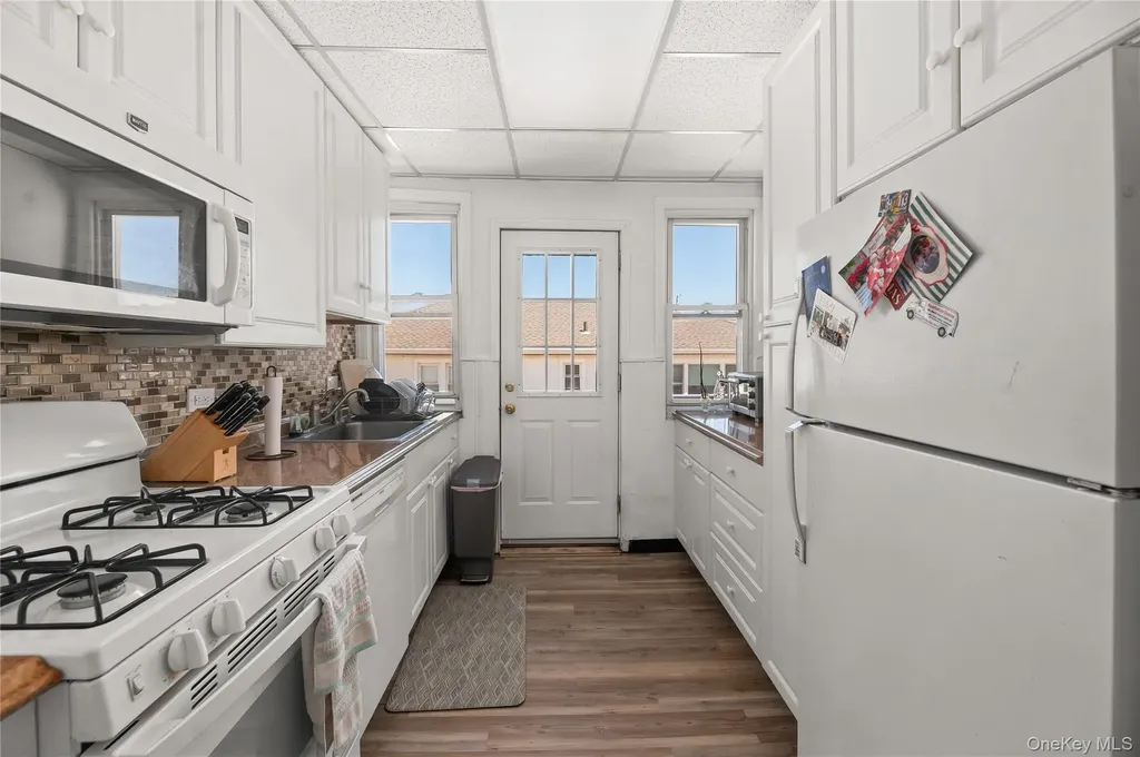 39 Troy Avenue East Atlantic Beach NY 11561