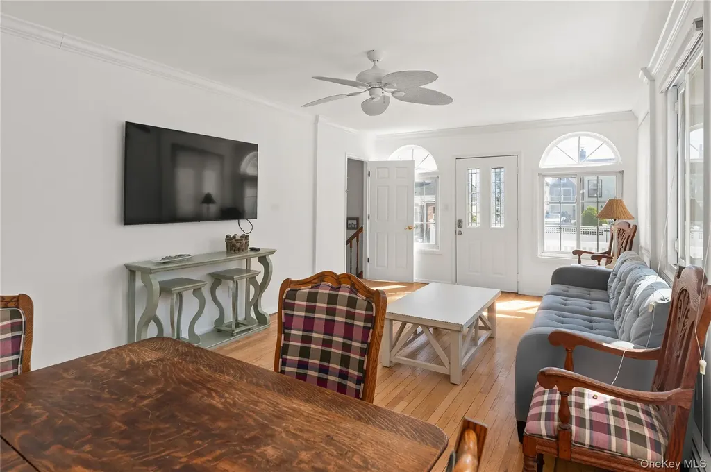 39 Troy Avenue East Atlantic Beach NY 11561