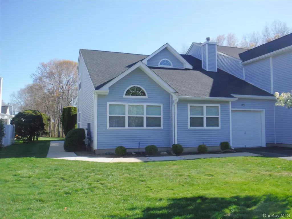 168 Hampton Vista Drive Manorville NY 11949