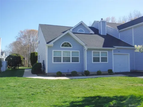 168 Hampton Vista Drive Manorville NY 11949
