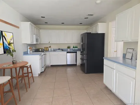 168 Hampton Vista Drive Manorville NY 11949