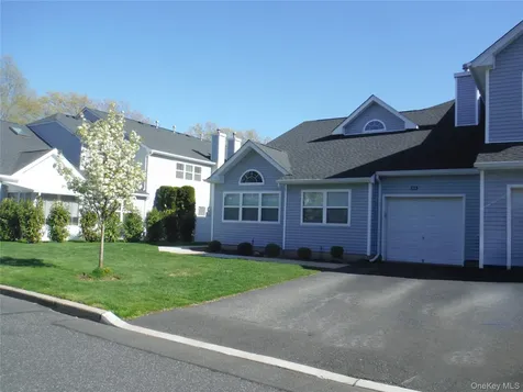 168 Hampton Vista Drive Manorville NY 11949