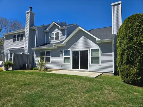 168 Hampton Vista Drive Manorville NY 11949