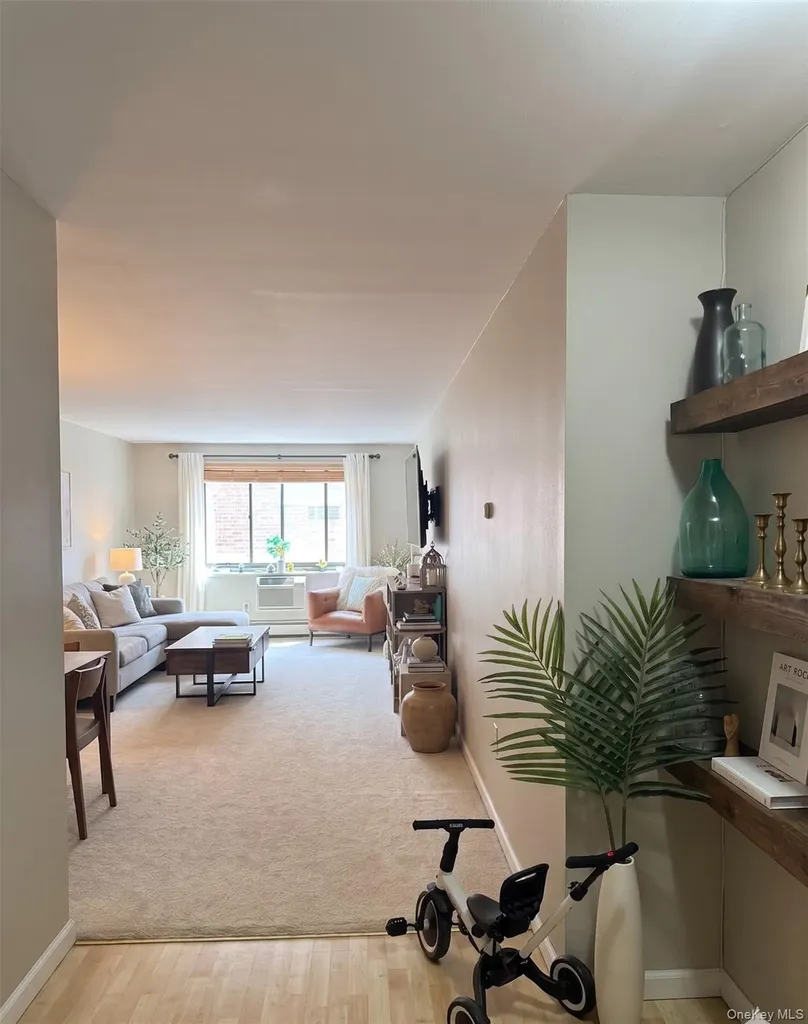 100 E Hartsdale Avenue E Hartsdale NY 10530