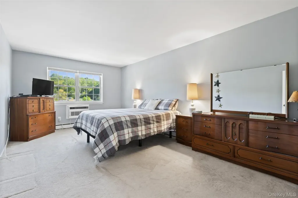 1840 Crompond Peekskill NY 10566
