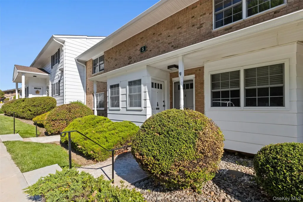 1840 Crompond Peekskill NY 10566