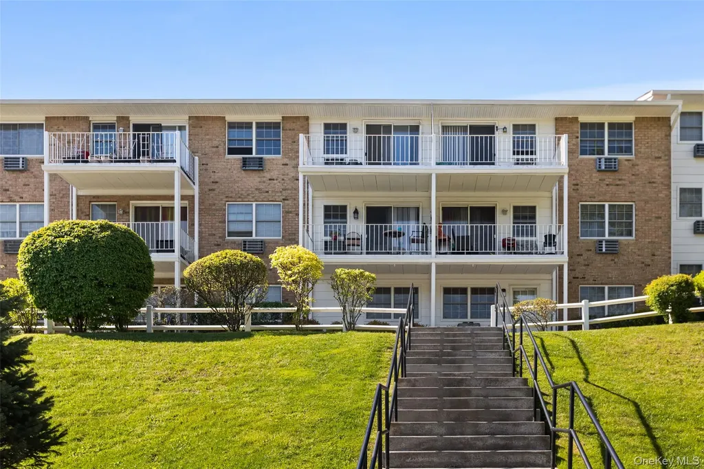 1840 Crompond Peekskill NY 10566