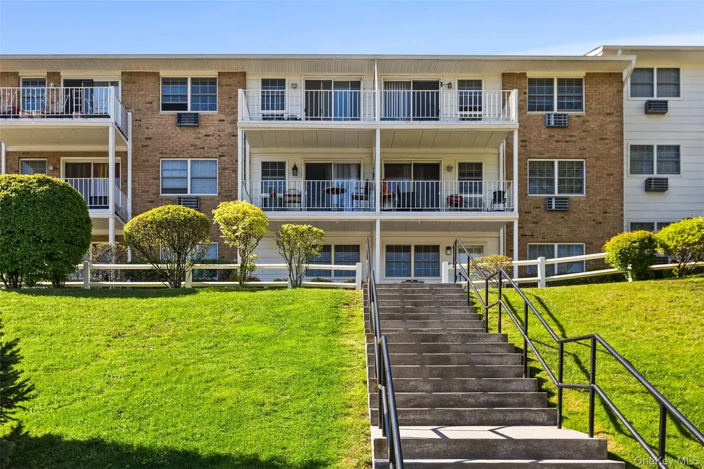 1840 Crompond Peekskill NY 10566