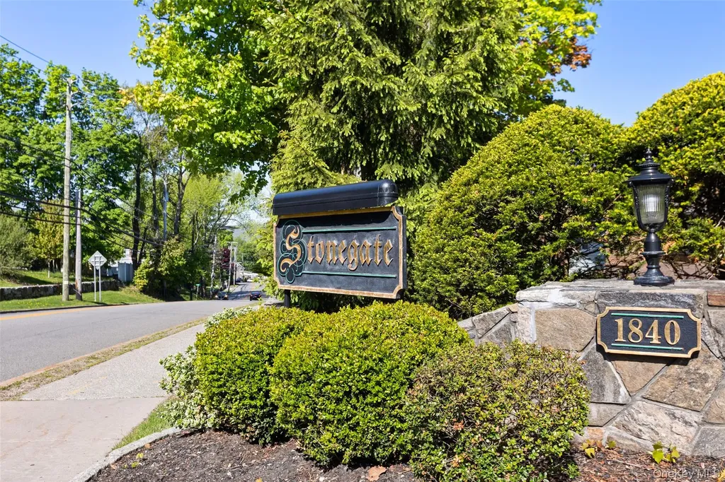 1840 Crompond Peekskill NY 10566