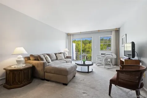 1840 Crompond Peekskill NY 10566