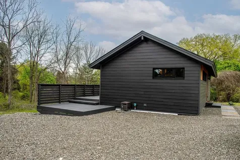 13 Regal Road Hudson NY 12173