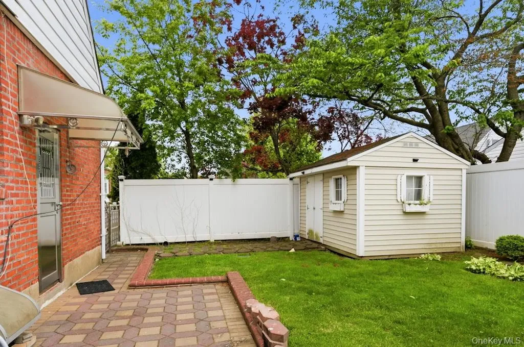 57 Bradford Road Valley Stream NY 11580