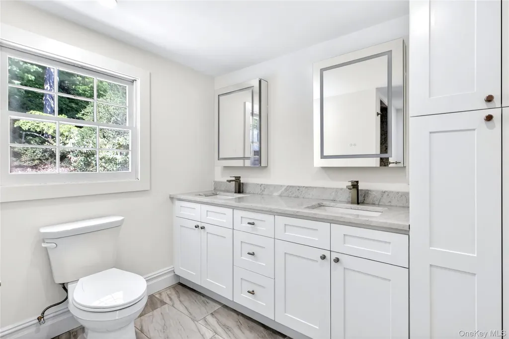 94 Main Street Roslyn NY 11576