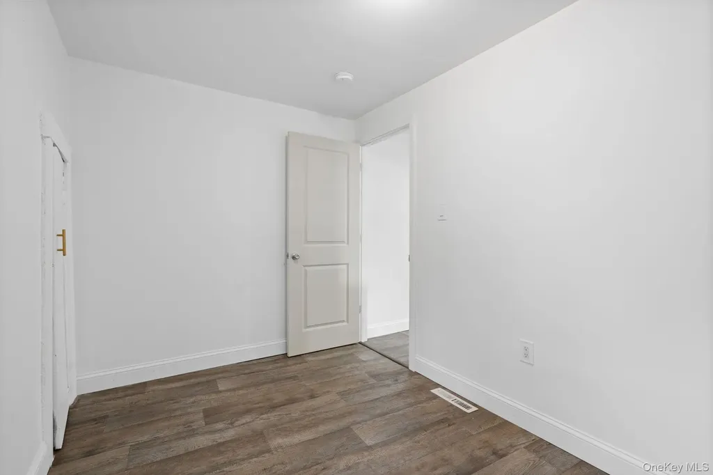 637 Violet Avenue Hyde Park NY 12538