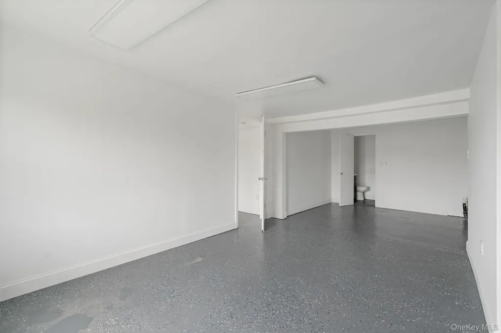 637 Violet Avenue Hyde Park NY 12538