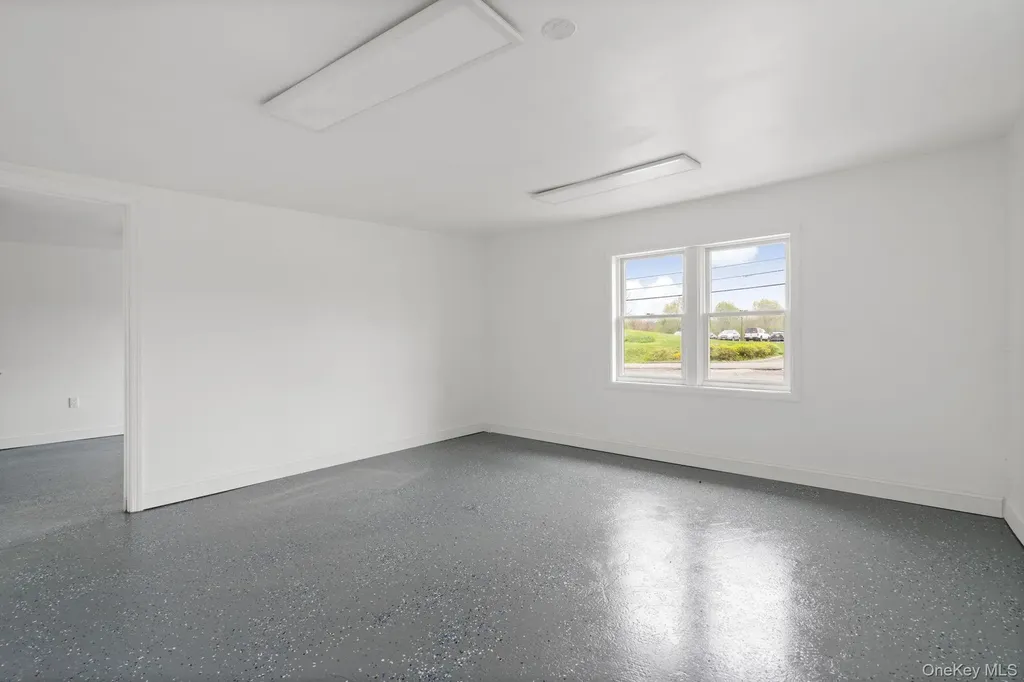 637 Violet Avenue Hyde Park NY 12538