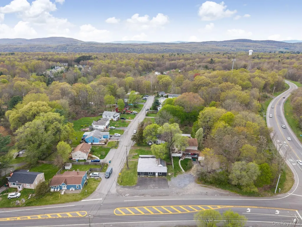 637 Violet Avenue Hyde Park NY 12538