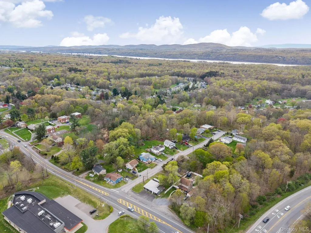 637 Violet Avenue Hyde Park NY 12538