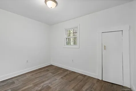 637 Violet Avenue Hyde Park NY 12538