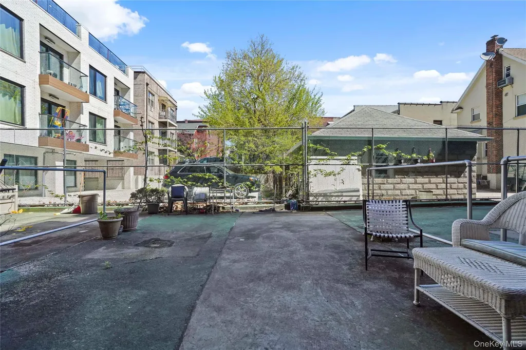 63-11 Queens Boulevard Woodside NY 11377