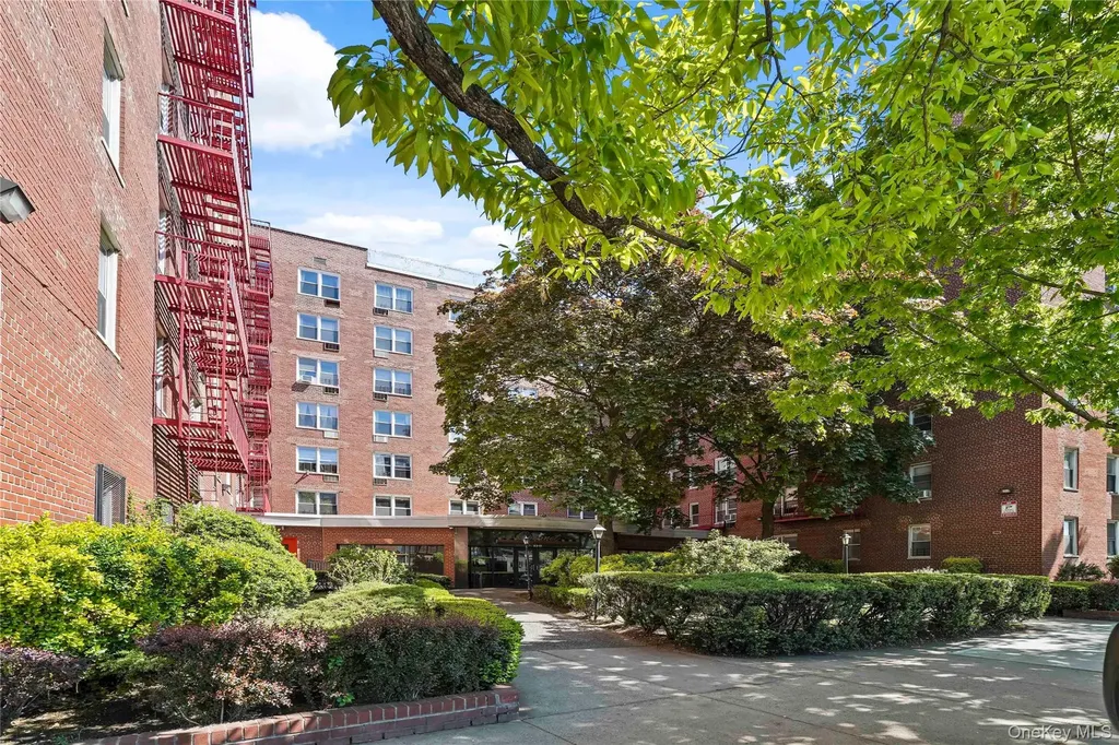 63-11 Queens Boulevard Woodside NY 11377