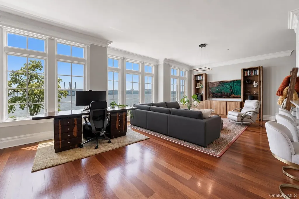 163 W Main Street Tarrytown NY 10591