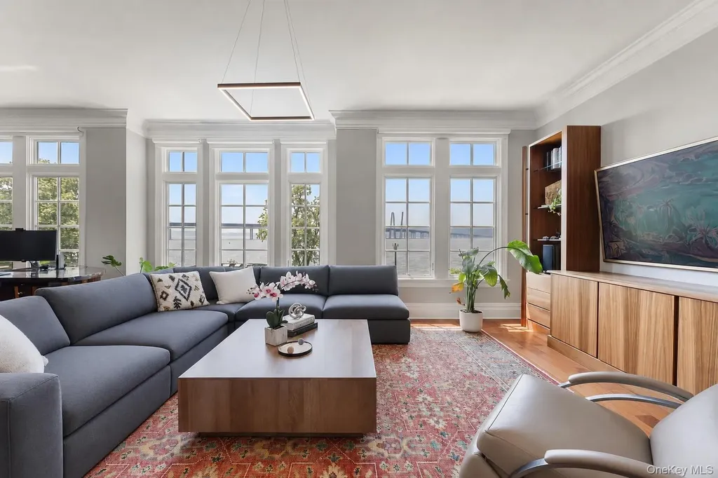 163 W Main Street Tarrytown NY 10591