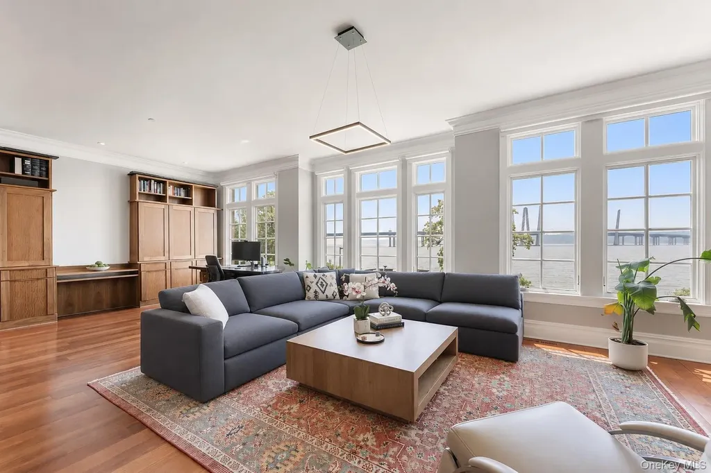 163 W Main Street Tarrytown NY 10591
