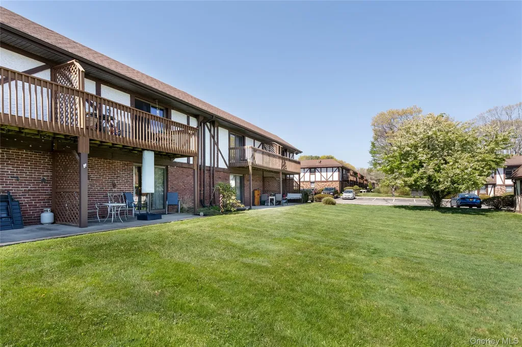 28 Bailey Court Middle Island NY 11953