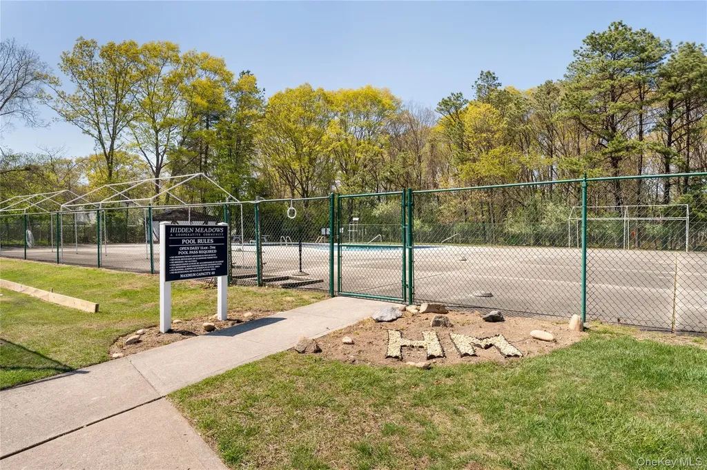 28 Bailey Court Middle Island NY 11953