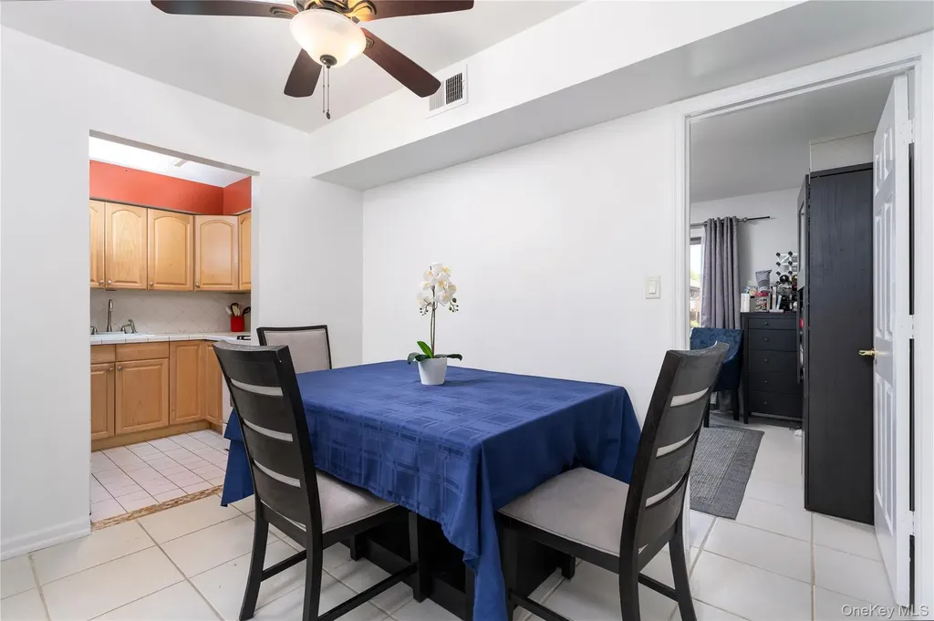 28 Bailey Court Middle Island NY 11953