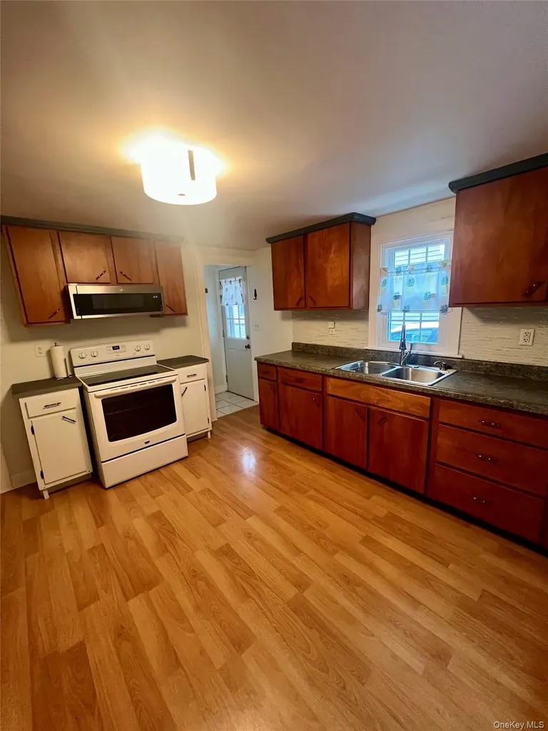 154 Lucas Avenue Kingston NY 12401