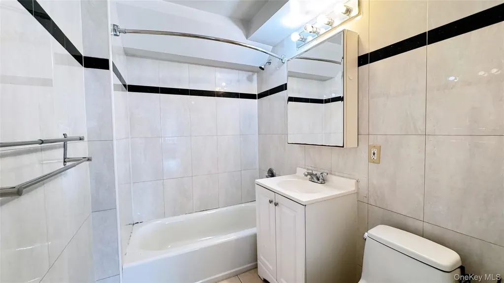 6434 Grand Central Parkway Forest Hills NY 11375