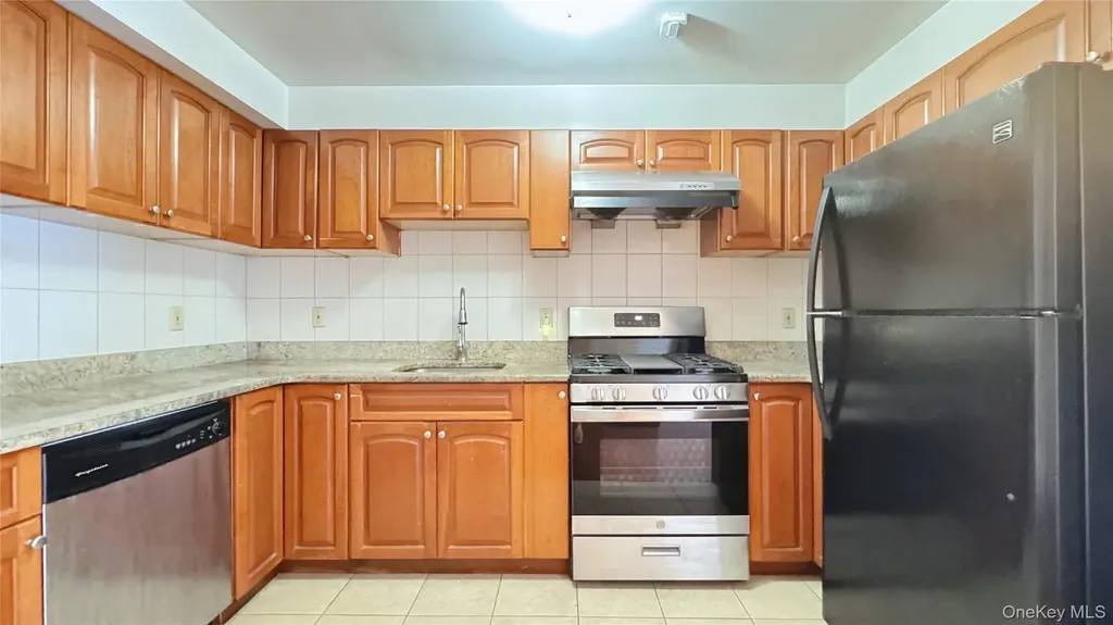 6434 Grand Central Parkway Forest Hills NY 11375