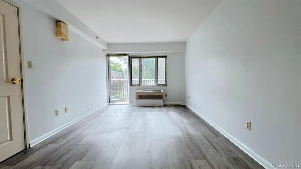 6434 Grand Central Parkway Forest Hills NY 11375