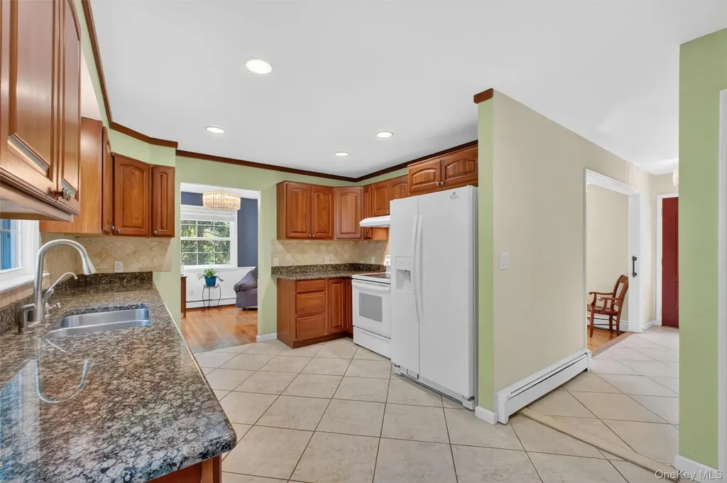 14 Victor Lane Poughkeepsie NY 12601
