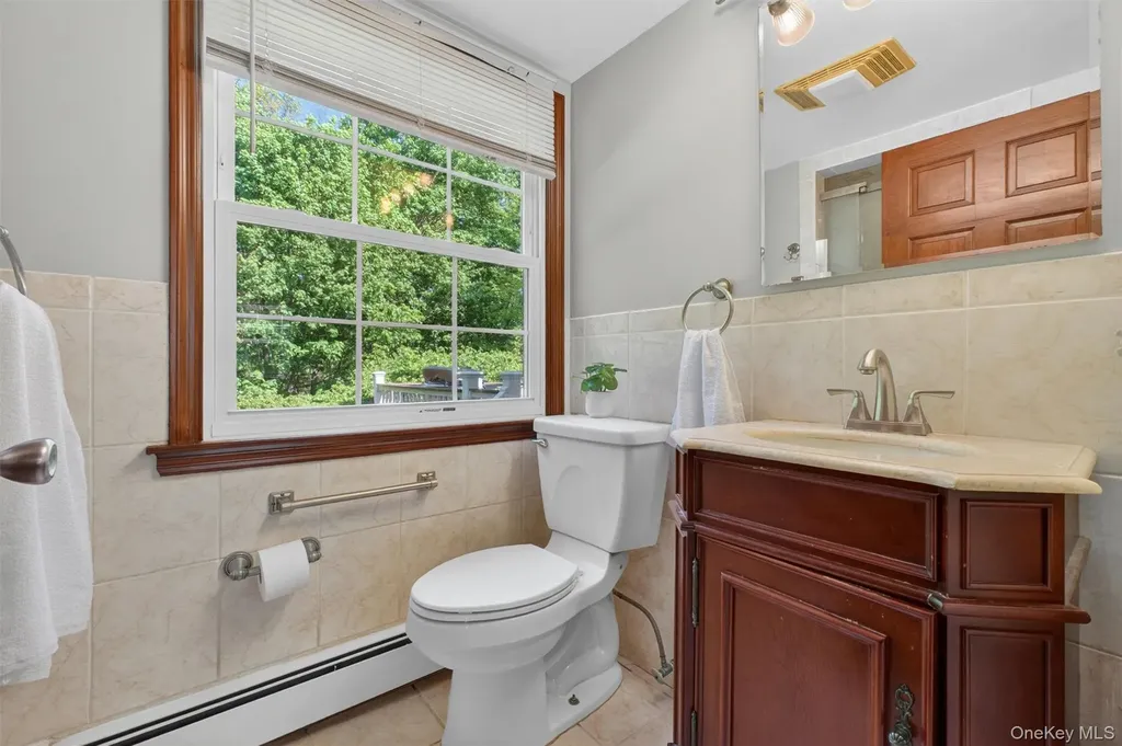 14 Victor Lane Poughkeepsie NY 12601